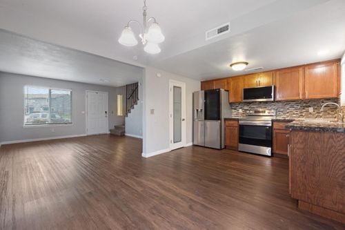 1664 W North Bear Creek Dr, Merced, CA, 95348-1413 | Card Image
