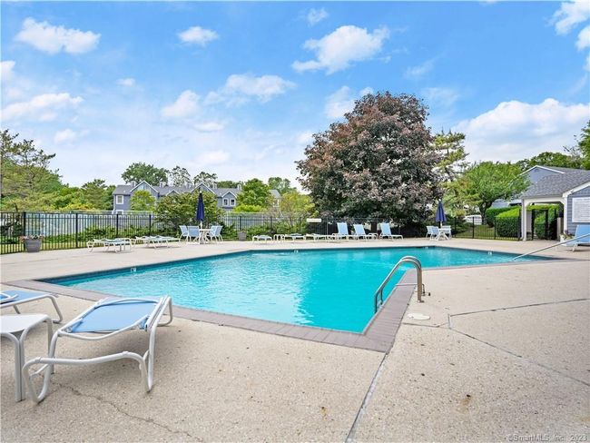 96 - 96 Fawn Ridge Ln, Condo with 2 bedrooms, 2 bathrooms and null parking in Norwalk CT | Image 25