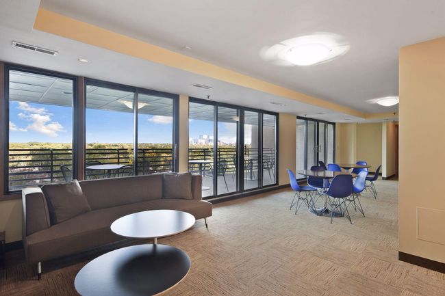 Amenities including a community room, event/party room (both with incredible views), 3 adjoining guest suites, a car wash and beautifully landscaped grounds. | Image 22