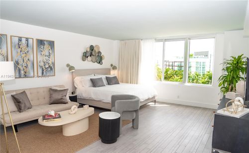 415-1100 West Ave, Miami Beach, FL, 33139-4749 | Card Image