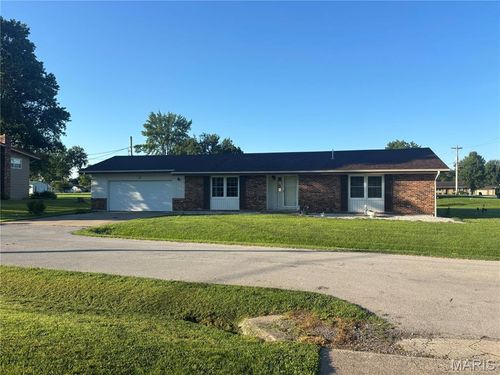 107 Charles St, Shelbina, MO, 63468-1566 | Card Image