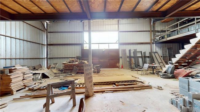 View of garage | Image 20