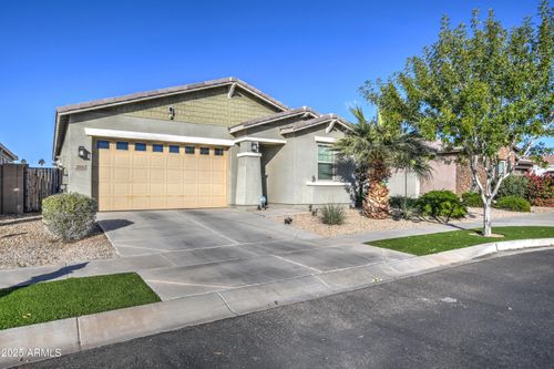 2842 E Fraktur Rd, Phoenix, AZ, 85040-3766 | Card Image