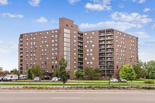 301-6615 Lake Shore Drive S, Richfield, MN, 55423 | Card Image