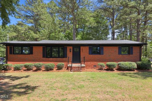 540 N Pine St, Wendell, NC, 27591-8911 | Card Image