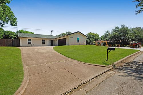 4700 Cinnamon Hill Dr, Fort Worth, TX, 76133-6119 | Card Image