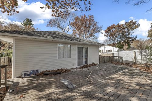 7 Commack Rd, Sound Beach, NY, 11789-2721 | Card Image