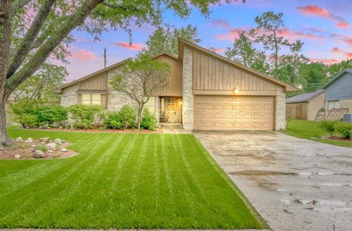 9810 Bayou Woods Dr, Baytown, TX, 77521-5018 | Card Image