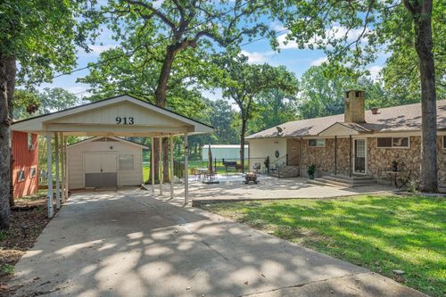 913 Doe Run Dr, Tool, TX, 75143-2304 | Card Image