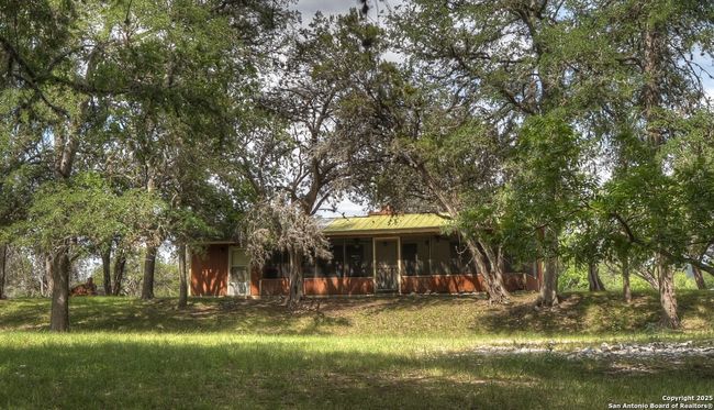 154 Weston Rd, House other with 1 bedrooms, 1 bathrooms and null parking in Leakey TX | Image 17