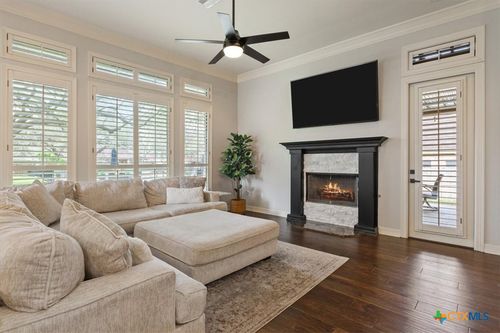 2205 High View Dr, Belton, TX, 76513-1054 | Card Image