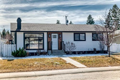 9215 Allison Dr Se, Calgary, AB, T2J1B3 | Card Image