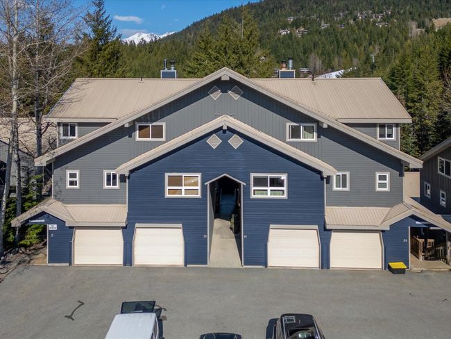 17 - 2211 Marmot Place, Townhouse with 2 bedrooms, 1 bathrooms and 3 parking in Whistler BC | Image 1