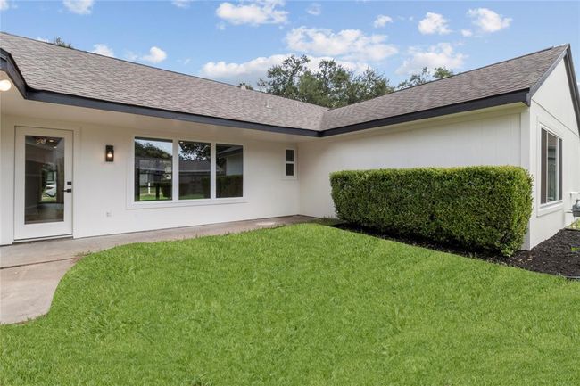 2823 Stetson Ln, House other with 3 bedrooms, 2 bathrooms and 2 parking in Houston TX | Image 25
