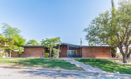 5716 Oak Cliff Dr, El Paso, TX, 79912-4112 | Card Image