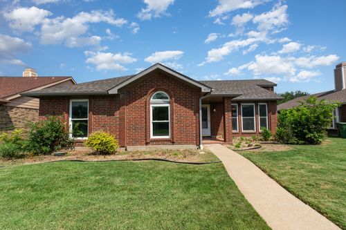 4176 Clary Dr, The Colony, TX, 75056-3644 | Card Image