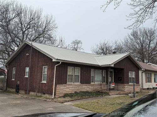1011 N St Nw, Miami, OK, 74354-2817 | Card Image