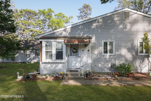 d-3 Swift Cir, Whiting, NJ, 08759 | Card Image