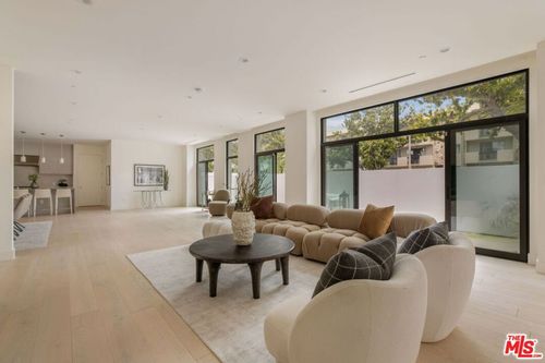 101-425 N Palm Dr, Beverly Hills, CA, 90210-4278 | Card Image