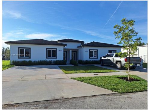 12080 & 12090 Sw 213th St, Miami, FL, 33177-5911 | Card Image