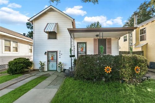 3644 Fairmont Dr, New Orleans, LA, 70122-4709 | Card Image