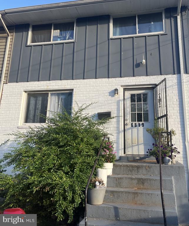 Forest Ter, Hyattsville, MD 20785