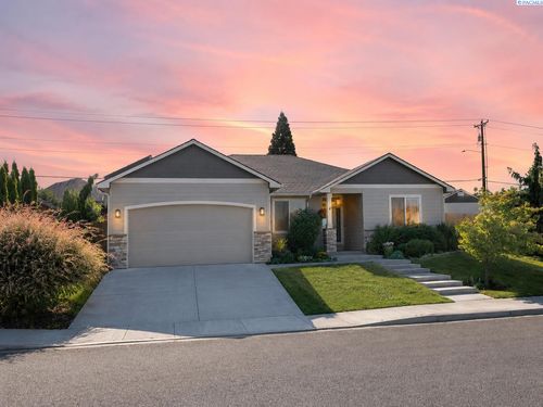 4304 S Dennis Ct, Kennewick, WA, 99337-3017 | Card Image