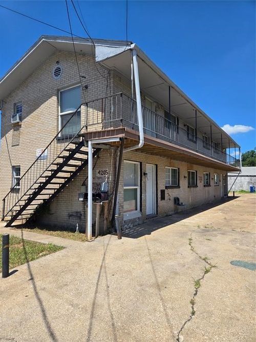 4205 Metropolitan Ave, Dallas, TX, 75210-1124 | Card Image