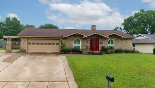 6316 Tosca Dr, Haltom City, TX, 76180-8028 | Card Image
