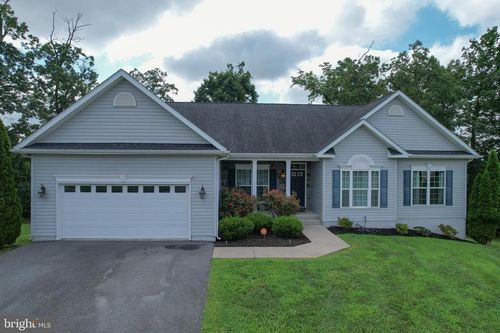 35 Kanawha Ct, FALLING WATERS, WV, 25419-1200 | Card Image