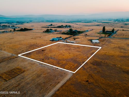 NKA Mieras Rd, Moxee, WA, 98936 | Card Image