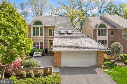 1424 Belcastle Ct, RESTON, VA, 20194-1245 | Card Image