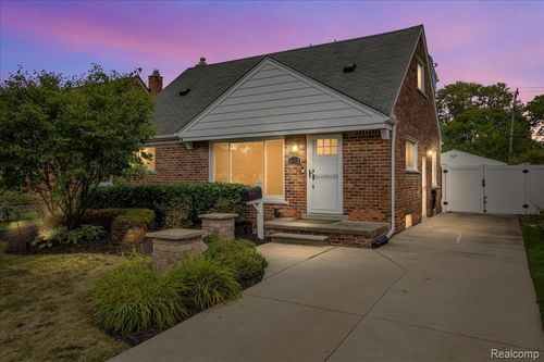 6148 Cardwell St, Garden City, MI, 48135-2503 | Card Image
