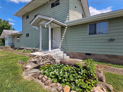 2512 4th Ave, Charleston, WV, 25387-1833 | Card Image