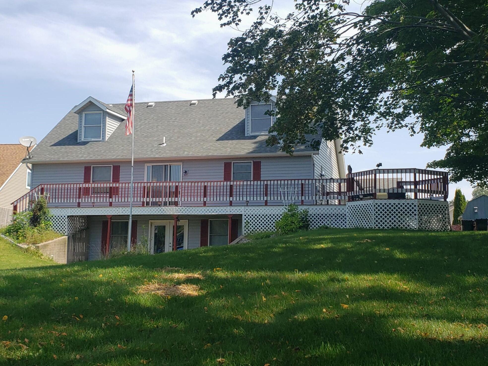 Bayview Dr, Coldwater, MI 49036
