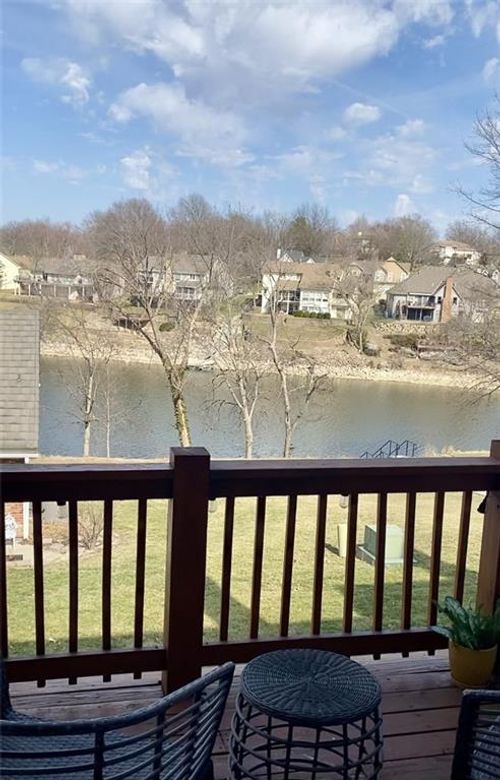 210 Ne Bayview Dr, Lee's Summit, MO, 64064-1595 | Card Image