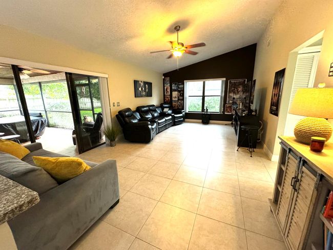 13733 Exotica Lane, House other with 3 bedrooms, 2 bathrooms and null parking in Wellington FL | Image 15