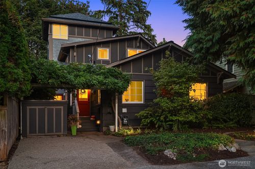 4512 35th Ave W, Seattle, WA, 98199-1137 | Card Image