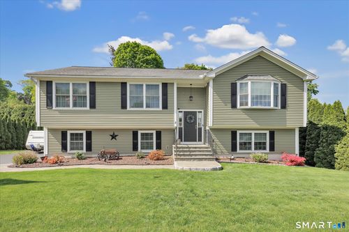 2 Gracie Ln, Ansonia, CT, 06401-3348 | Card Image