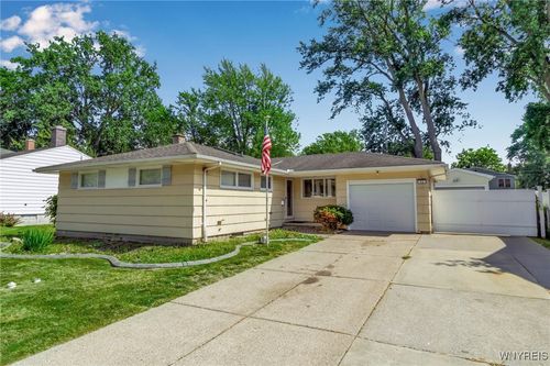 65 Sweet Briar Rd, Tonawanda, NY, 14150-7534 | Card Image