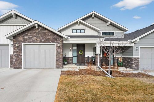 206 Crestridge Common Sw, Calgary, AB, T3B6J5 | Card Image