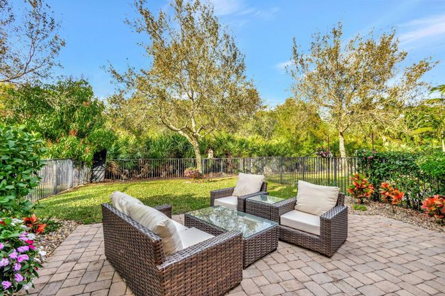 5087 Dulce Ct, Condo with 3 bedrooms, 3 bathrooms and null parking in Palm Beach Gardens FL | Image 42