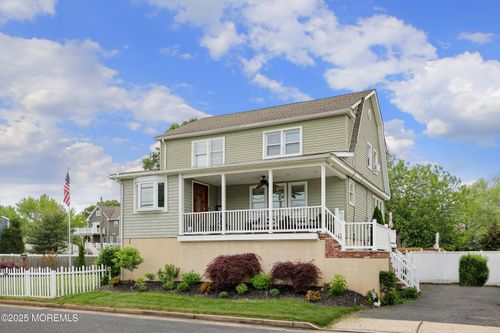 657 Bray Ave, Port Monmouth, NJ, 07758-1338 | Card Image