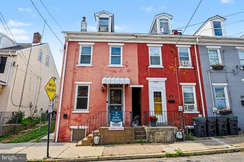 239 Hall St, PHOENIXVILLE, PA, 19460-3510 | Card Image