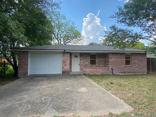 305 Osage St, Refugio, TX, 78377-3334 | Card Image