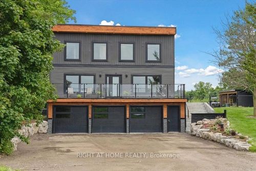 11561 Russell Rd, Port Perry, ON, L9L1B3 | Card Image