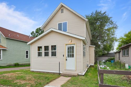 413 4th St Ne, Little Falls, MN, 56345-2724 | Card Image