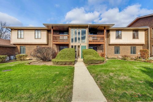 3-801 Brook Drive, Streamwood, IL, 60107 | Card Image