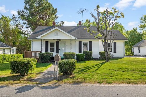 231 Sunset Dr, High Point, NC, 27262-3937 | Card Image