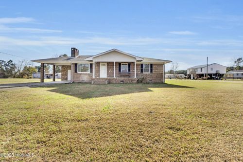 16 Elm St, Vandemere, NC, 28587-9753 | Card Image